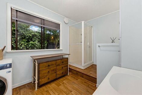 Photo of property in 2/84 West Coast Road, Glen Eden, Auckland, 0602