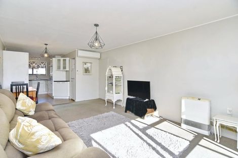 Photo of property in 17 Castile Place, Belfast, Christchurch, 8051