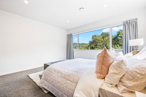 Photo of property in 28 Shah Place, Glen Eden, Auckland, 0602