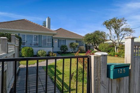 Photo of property in 125 Seaview Road, Westown, New Plymouth, 4310