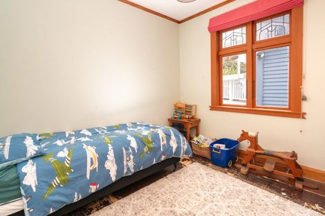 Photo of property in 62 Maupuia Road, Maupuia, Wellington, 6022