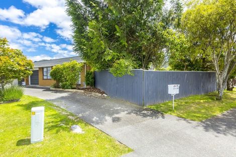 Photo of property in 21f1- Roband Crescent, Brown Owl, Upper Hutt, 5018