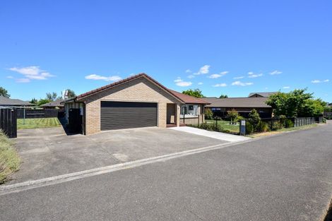 Photo of property in 5 Compton Grove, Huntington, Hamilton, 3210