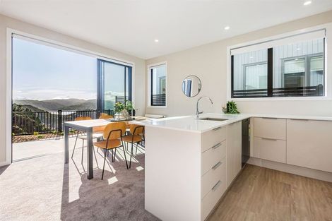 Photo of property in 8 Skysail Lane, Whitby, Porirua, 5024
