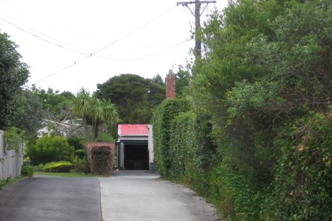 Photo of property in 131 Beach Haven Road, Beach Haven, Auckland, 0626