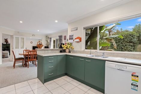 Photo of property in 25 Farringdon Avenue, Rototuna North, Hamilton, 3210