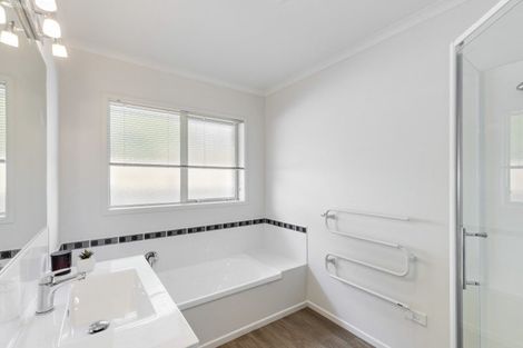 Photo of property in 112b Govett Avenue, Frankleigh Park, New Plymouth, 4310