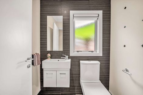 Photo of property in 14a Duna Place, Takaro, Palmerston North, 4412