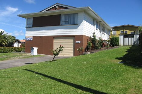 Photo of property in 2/2 Komako Place, Papatoetoe, Auckland, 2025