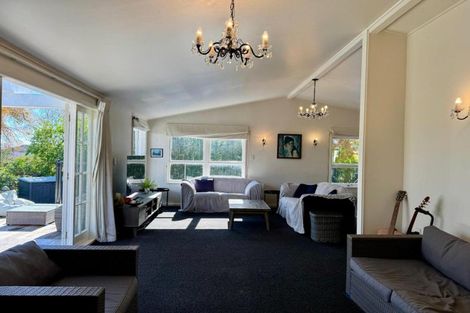 Photo of property in 3 Muritai Crescent, Havelock North, 4130