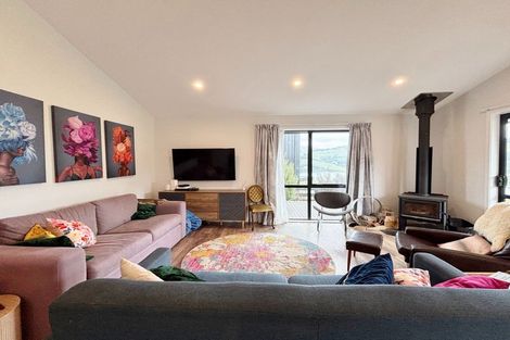 Photo of property in 19 Totara Drive, Duvauchelle, 7581