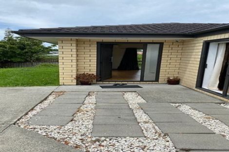 Photo of property in 79a Stanley Road, Glenfield, Auckland, 0629