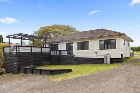 Photo of property in 24 Cemetery Road, Waiuku, 2123
