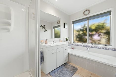 Photo of property in 58 Pacific Cove Drive, Papamoa Beach, Papamoa, 3118