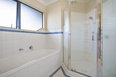 Photo of property in 8 Oldfield Court, Huntington, Hamilton, 3210