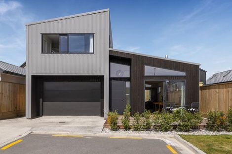 Photo of property in 4 Shallow Close, Jacks Point, 9371