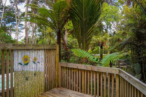 Photo of property in 202 Godley Road, Titirangi, Auckland, 0604