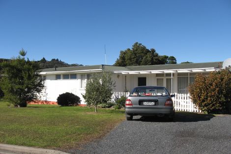 Photo of property in 8 Oneroa Road, Russell, 0202