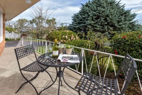 Photo of property in 3/77 Royal View Road, Te Atatu South, Auckland, 0610