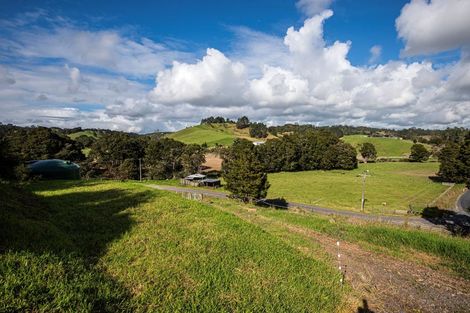 Photo of property in 362a Whananaki Road North, Opuawhanga, Hikurangi, 0181