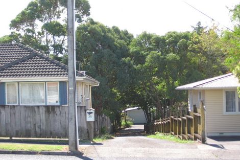 Photo of property in 35 Golf Road, New Lynn, Auckland, 0600