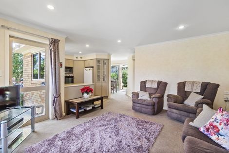 Photo of property in 1 Sovereign Isle Lane, Rototuna, Hamilton, 3210