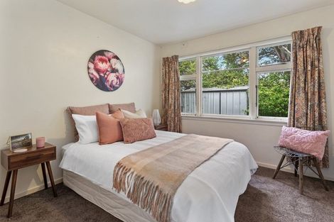 Photo of property in 180 Avonhead Road, Avonhead, Christchurch, 8042