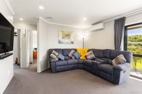 Photo of property in 71 Hamilton Drive, Waiuku, 2123