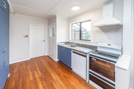 Photo of property in 24 Selwyn Crescent, College Estate, Whanganui, 4500