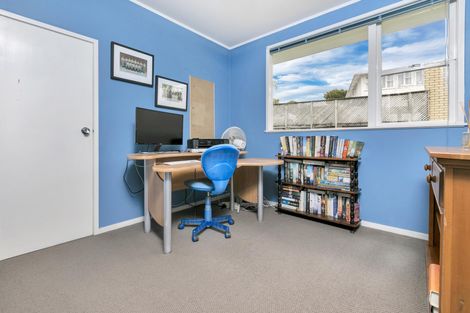 Photo of property in 16 Coronation Road, Glenfield, Auckland, 0627