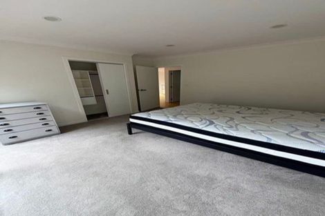 Photo of property in 16 Para Close, Fairview Heights, Auckland, 0632