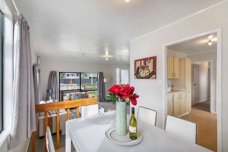 Photo of property in 2 Duckworth Road, Papakura, 2110