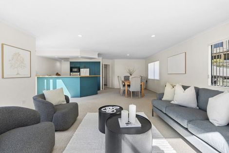 Photo of property in 6 Redwood Crescent, Westown, New Plymouth, 4310