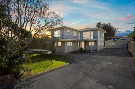 Photo of property in 53 Taikata Road, Te Atatu Peninsula, Auckland, 0610