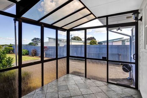 Photo of property in 25 Hunter Street, Hawera, 4610