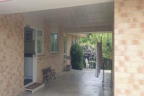 Photo of property in 21 Awaroa Stream Drive, Waiuku, 2123