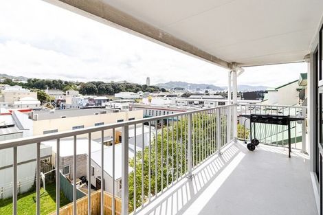 Photo of property in 23/8u Girton Terrace, Mount Cook, Wellington, 6021