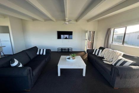 Photo of property in 14 Okiwa Terrace, Waiinu Beach, Whanganui, 4588