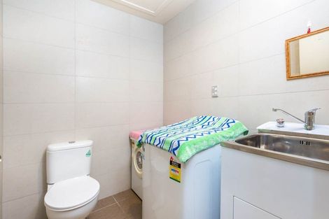 Photo of property in 3 Stroud Place, Henderson, Auckland, 0612