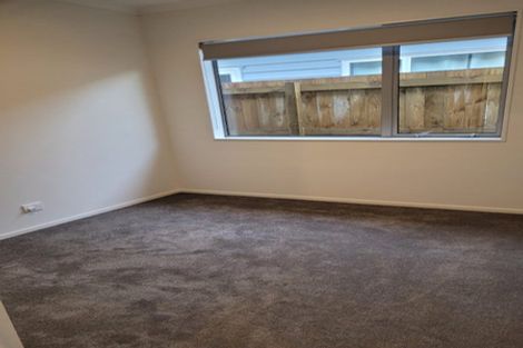 Photo of property in 16 Kutukutu Street, Takanini, 2112