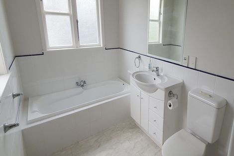 Photo of property in 42 Waipapa Road, Hataitai, Wellington, 6021