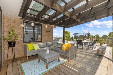 Photo of property in 16 North Crest Drive, Onerahi, Whangarei, 0110