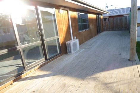 Photo of property in 15 Auburn Avenue, Upper Riccarton, Christchurch, 8041