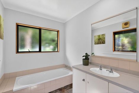 Photo of property in 83 Joll Road, Havelock North, 4130