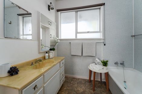 Photo of property in 69 Ngaio Road, Waikanae, 5036