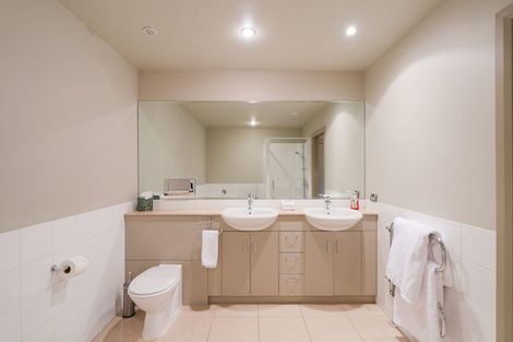 Photo of property in Lake Street Apartments, 10/8 Lake Street, Queenstown, 9300
