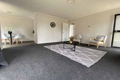 Photo of property in 3 Lowell Place, Massey, Auckland, 0614