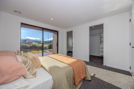 Photo of property in 3 Mount Prospect Lane, Wanaka, 9305