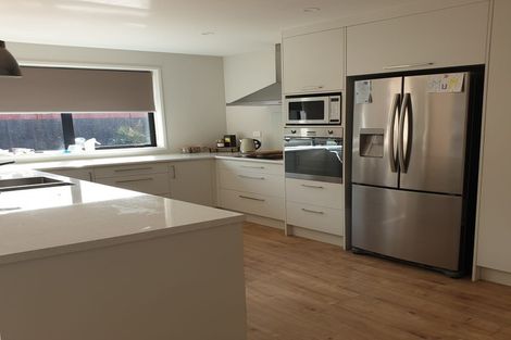 Photo of property in 14 Modello Lane, Waiuku, 2123