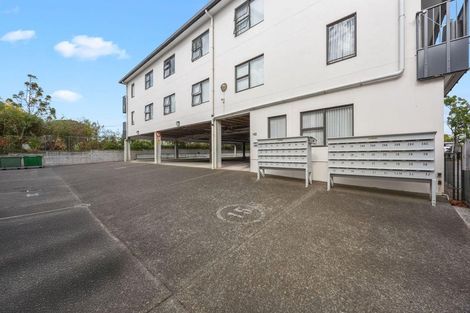 Photo of property in 12 Imperial Place, Henderson, Auckland, 0612